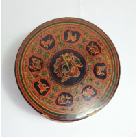 Aziatische lak doos met afbeelding dieren